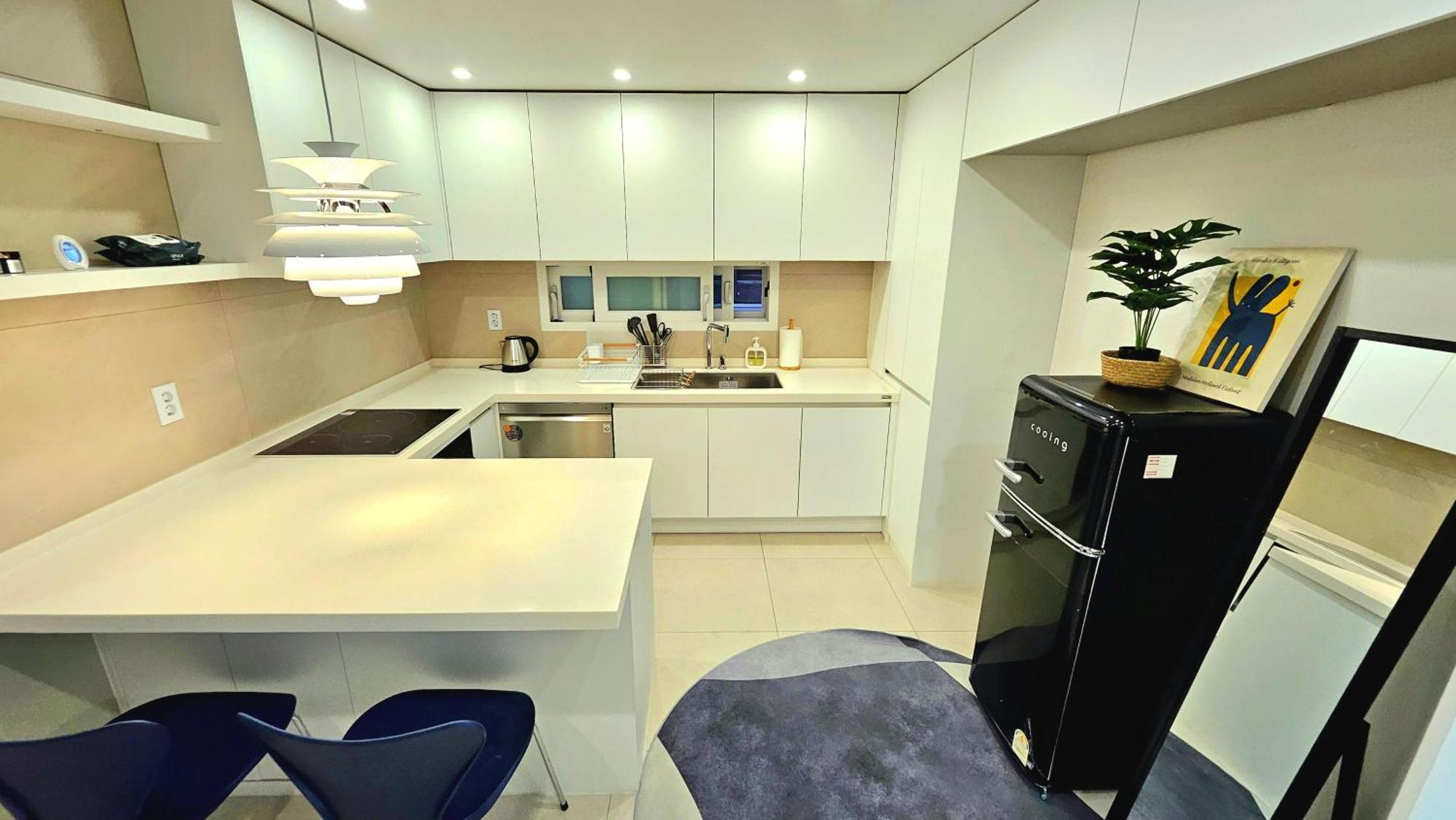 Itaewon Hills House *